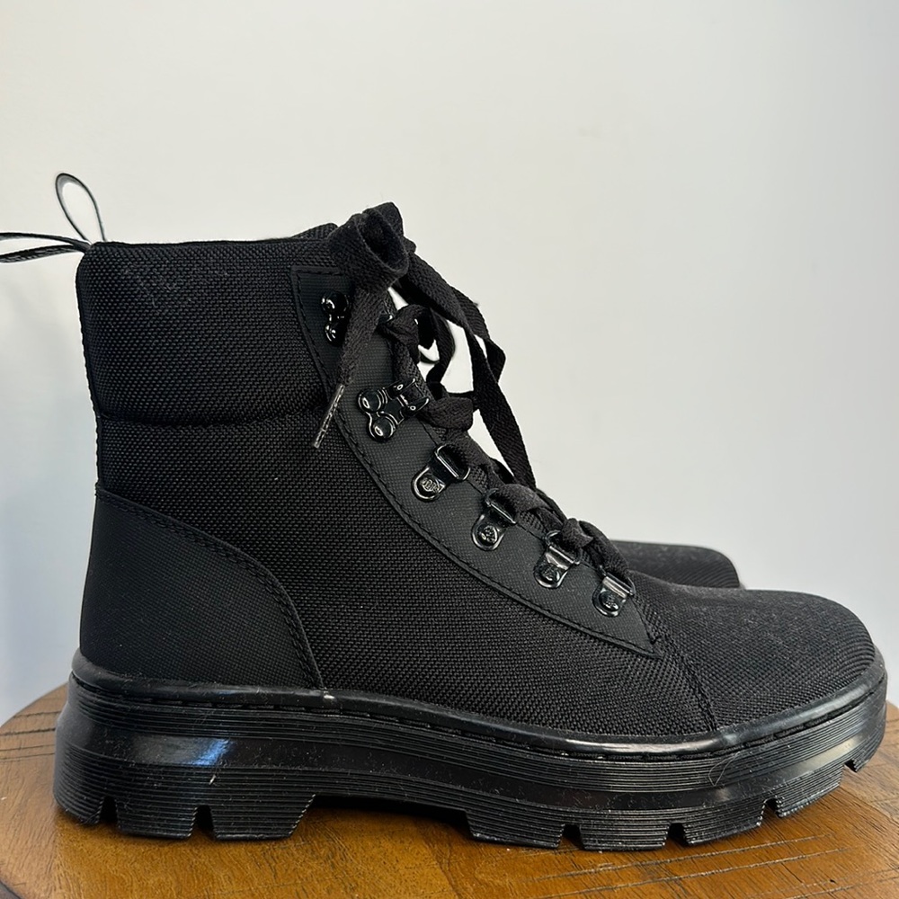 New | Womens Dr. Martens Combs Boots Size 8